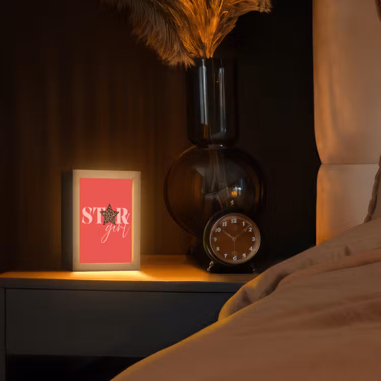 Star girl - Rood - Panter - Ster Light Box met kabel (Tafellamp) klein -sfeer1