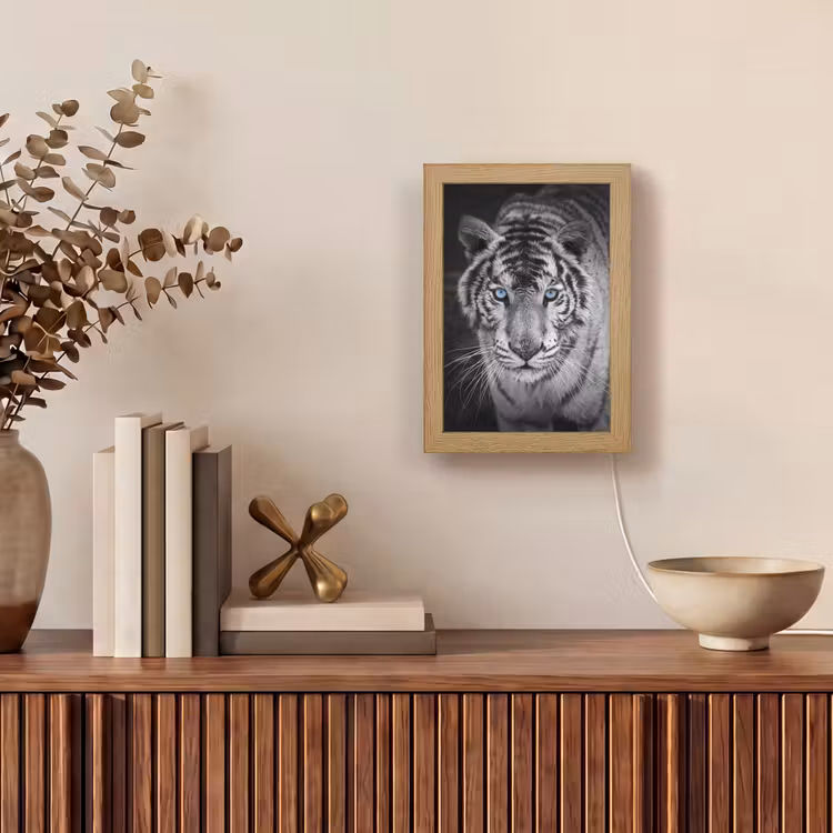 Tijger - Dier - Zwart - Blauw - Modern Light Box met kabel (Tafellamp) klein -sfeer2