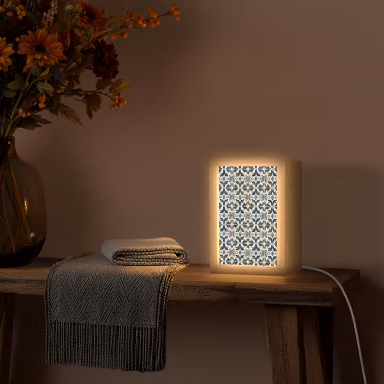 Tegel - Patroon - Blauw - Beige Light Box met kabel (Tafellamp) klein 925 -sfeer4