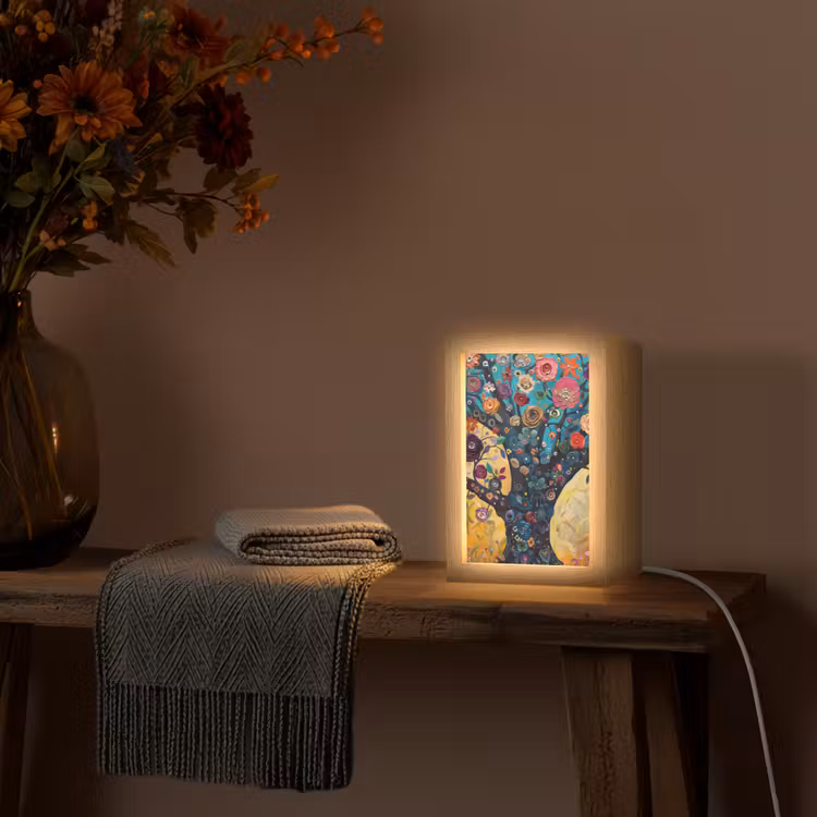Boom - Levensboom - Kleurrijk - Bloemen - Modern Light Box met kabel (Tafellamp) klein -sfeer4