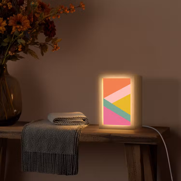 Driehoeken - Kleurrijk - Abstract Light Box met kabel (Tafellamp) klein -sfeer4