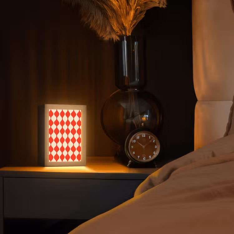 Golvend patroon - Retro - Rood - Beige Light Box met kabel (Tafellamp) klein 925 -sfeer1