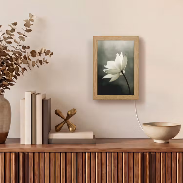 Wit - Lotus - Donker - Bloem Light Box met kabel (Tafellamp) klein -sfeer2