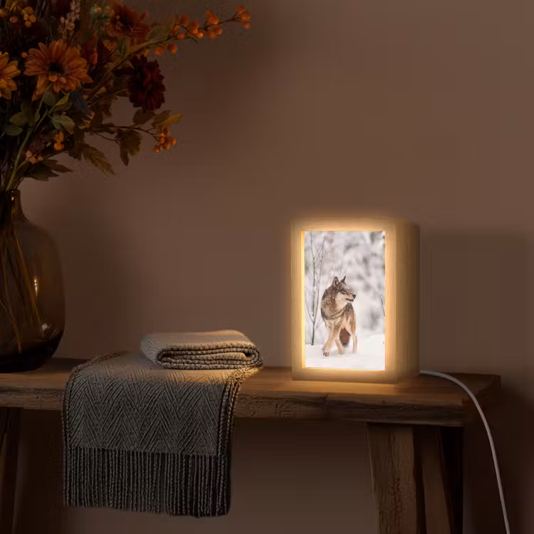 Wolf - Winter - Sneeuw - Natuur - Dieren Light Box met kabel (Tafellamp) klein -sfeer4