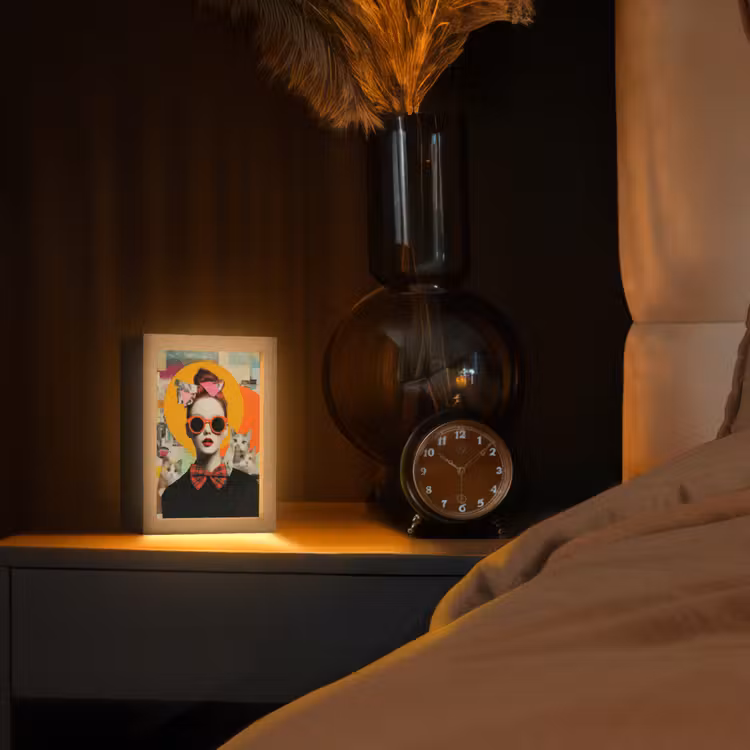 Vrouw - Bril - Strik - Retro Light Box met kabel (Tafellamp) klein -sfeer1