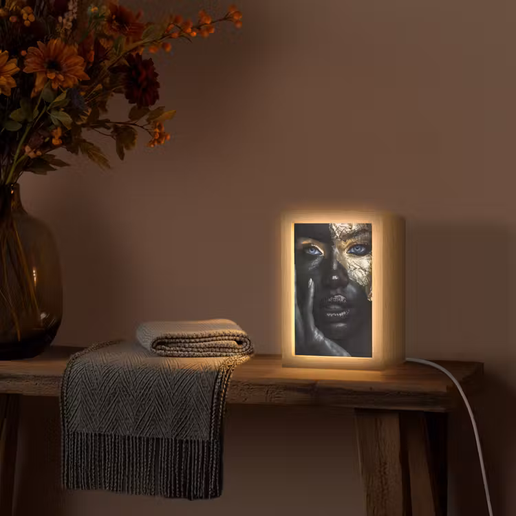 Vrouw - Goud - Portret - Modern - Zwart - Abstract Light Box met kabel (Tafellamp) klein -sfeer4