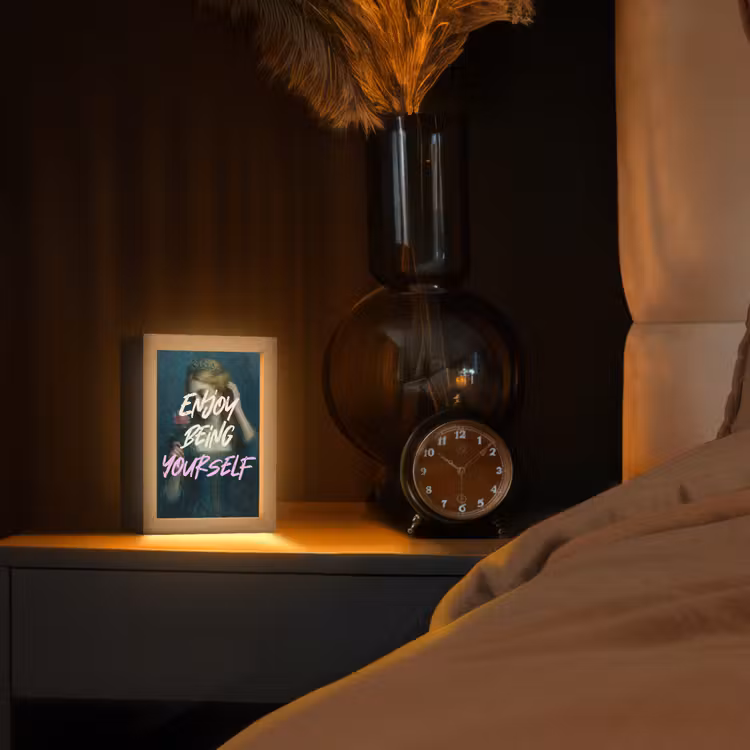 Vrouw - Roos - Quote Light Box met kabel (Tafellamp) klein -sfeer1