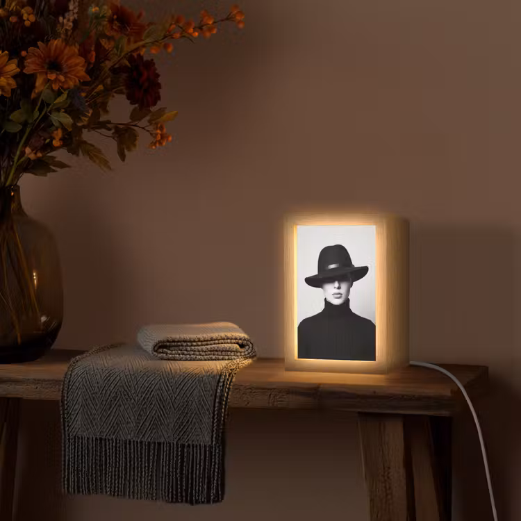 Vrouw - Schaduw - Zwart - Wit - Mysterieus Light Box met kabel (Tafellamp) klein -sfeer4