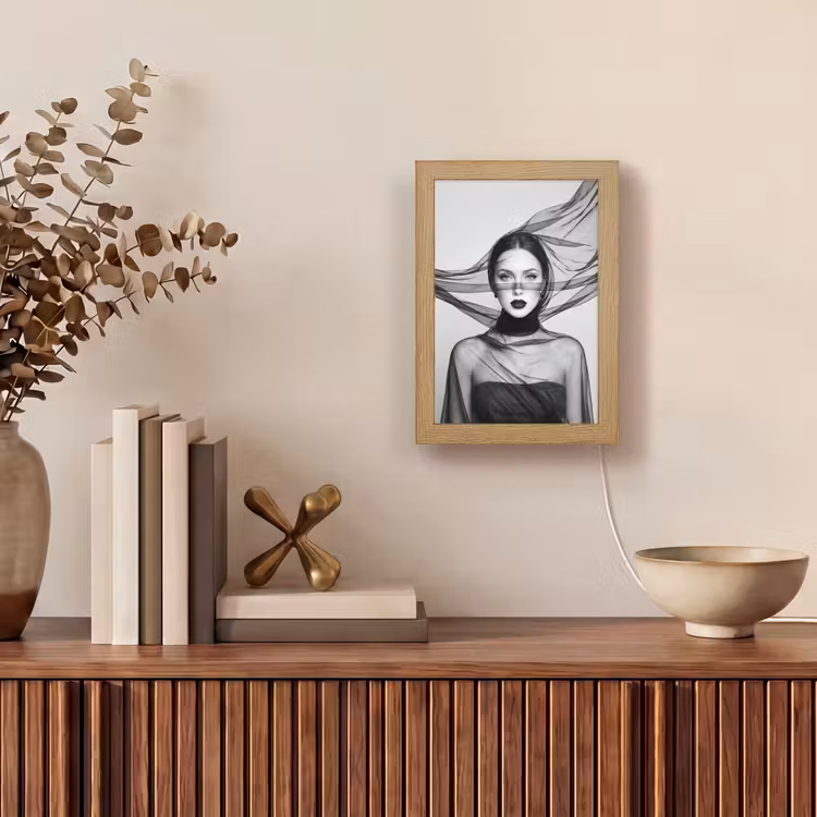 Vrouw - Sluier - Portret - Zwart  - Wit - Elegant Light Box met kabel (Tafellamp) klein -sfeer2