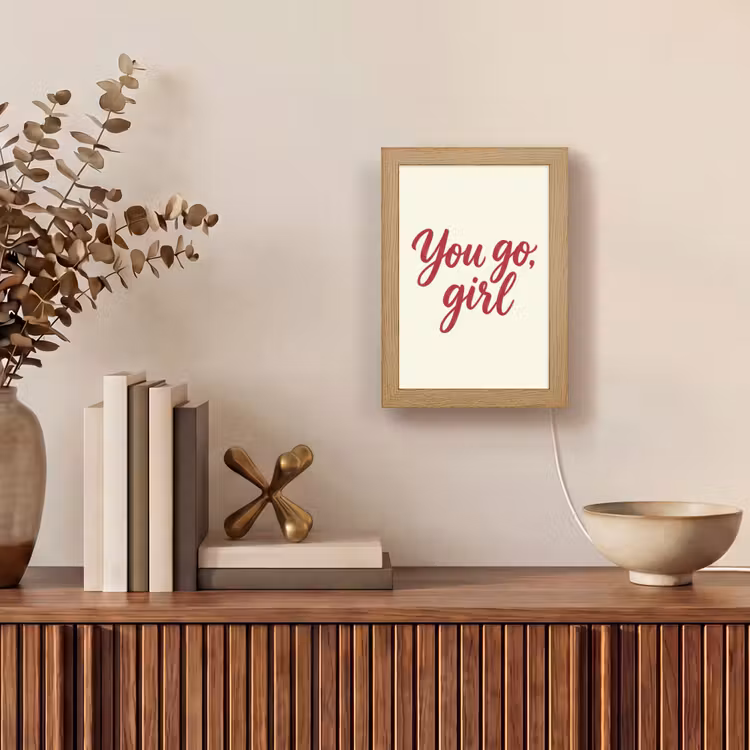 you go girl - Rood - Wit Light Box met kabel (Tafellamp) klein -sfeer2
