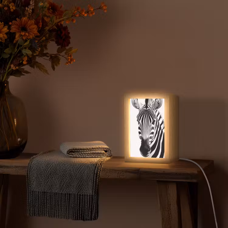 Zebra - Close-up - Zwart - Strepen Light Box met kabel (Tafellamp) klein -sfeer4