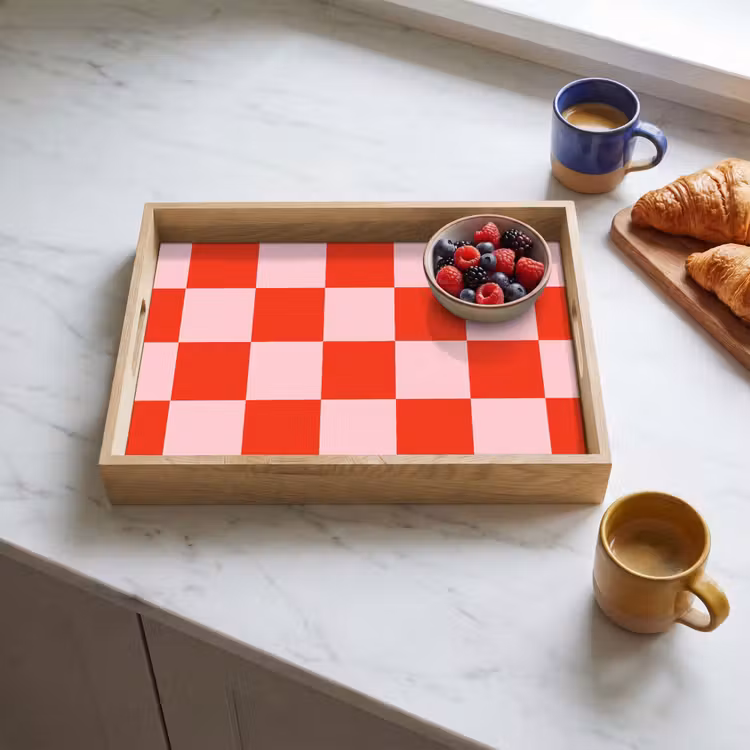 Schaakbord patroon - Rood - Roze - Blokjes Dienblad Rechthoek middel -sfeer2