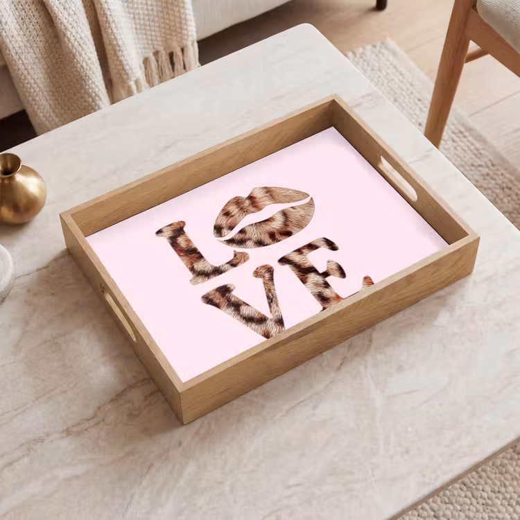 Tekst - Love - Pantervacht - Lichtroze Dienblad Rechthoek middel -sfeer1