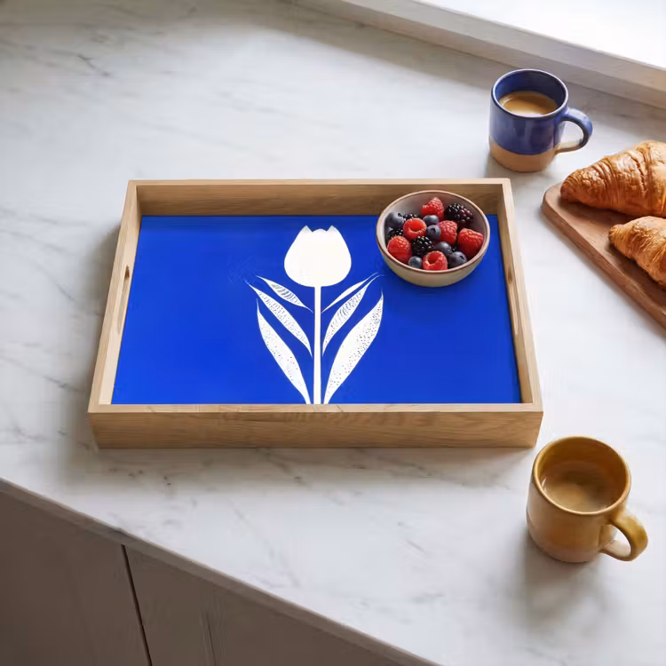 Tulp - Minimalistisch - Bladeren - Wit Dienblad Rechthoek middel -sfeer2