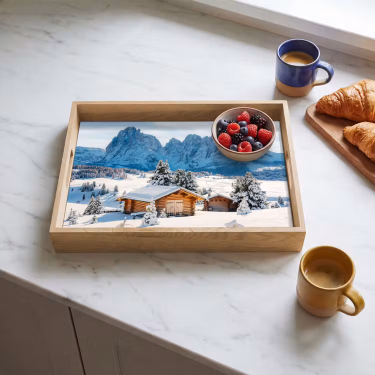 Winter - Huisje - Bergen - Uitzicht - Sneeuw Dienblad Rechthoek middel -sfeer2