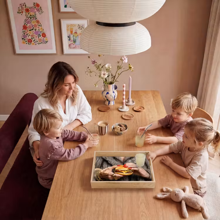 Vrouw - Hamburger - Bontjas Dienblad Rechthoek middel -sfeer4