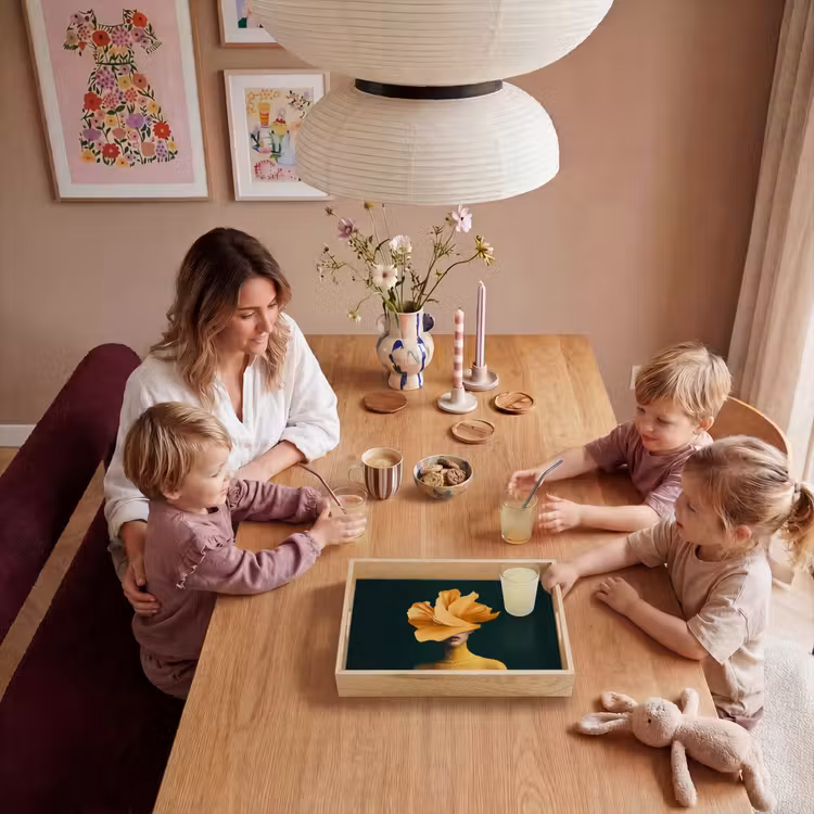 Vrouw - Hoed - Geel Dienblad Rechthoek middel -sfeer4