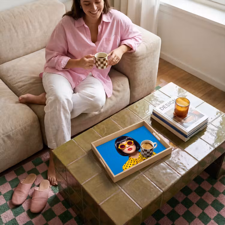 Vrouw - Zonnebril - Pop Art - Portret - Geel Dienblad Rechthoek middel -sfeer3
