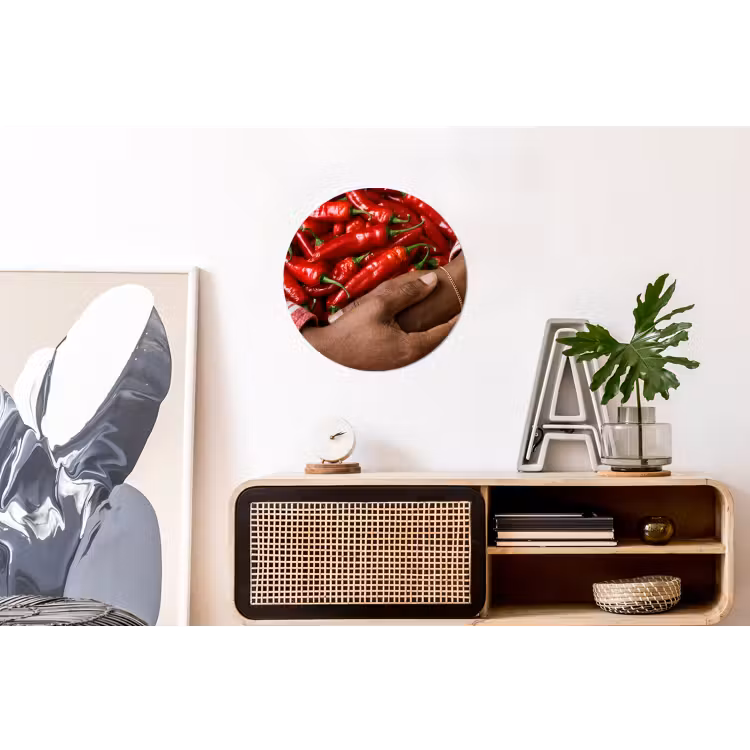 Wall circle - Aluminum - Chili Peppers - Red - Hands - Chilipepers - Rood - Handen Wandcirkel aluminium klein