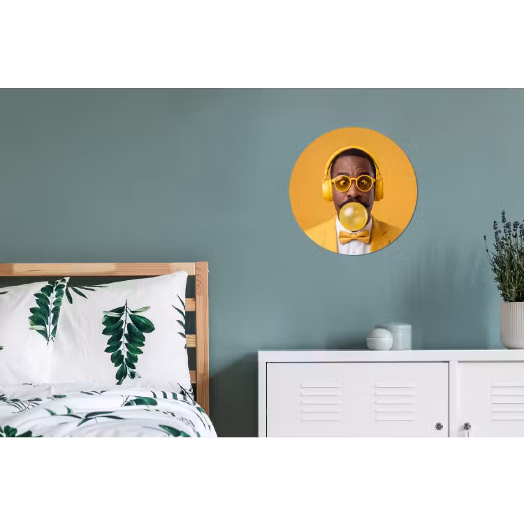 Man - Bubblegum - Portret - Geel - Modern Wandcirkel aluminium klein -slaapkamer