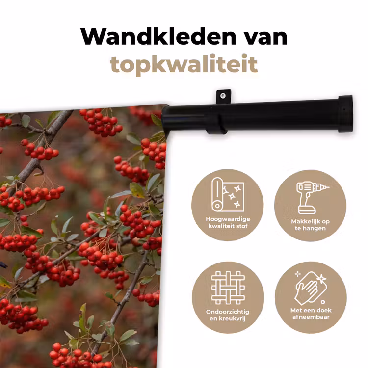 Goudvink - Bessen - Herfst - Natuur - Kleurrijk Wandkleed katoen klein -sfeer2