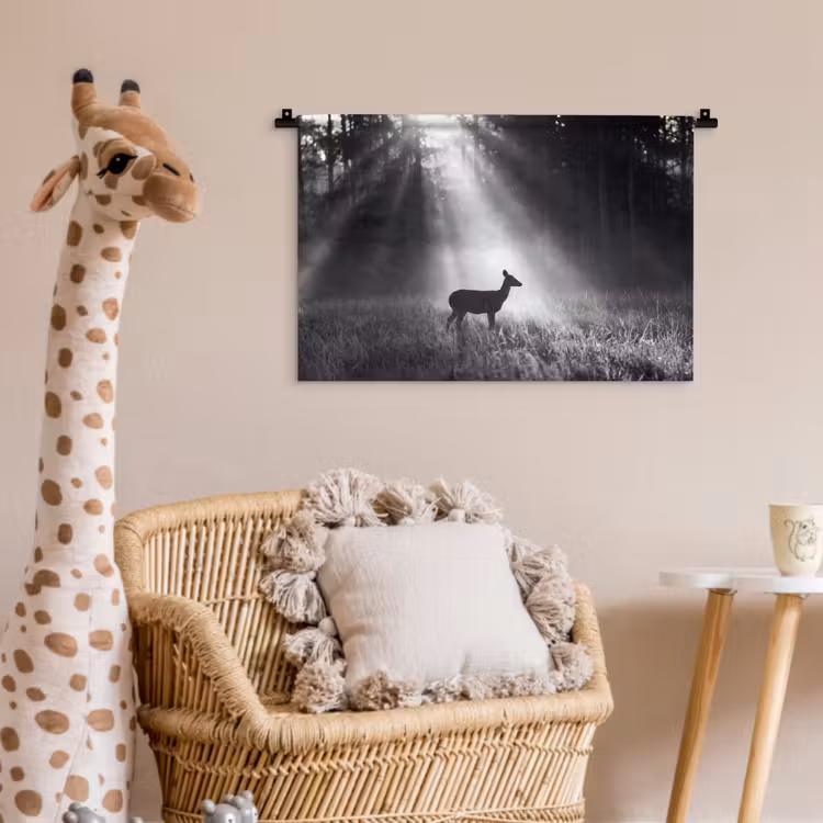 Hert - Bos - Zonnestralen - Zwart-wit - Natuur Wandkleed katoen klein -wsfeer5_kind