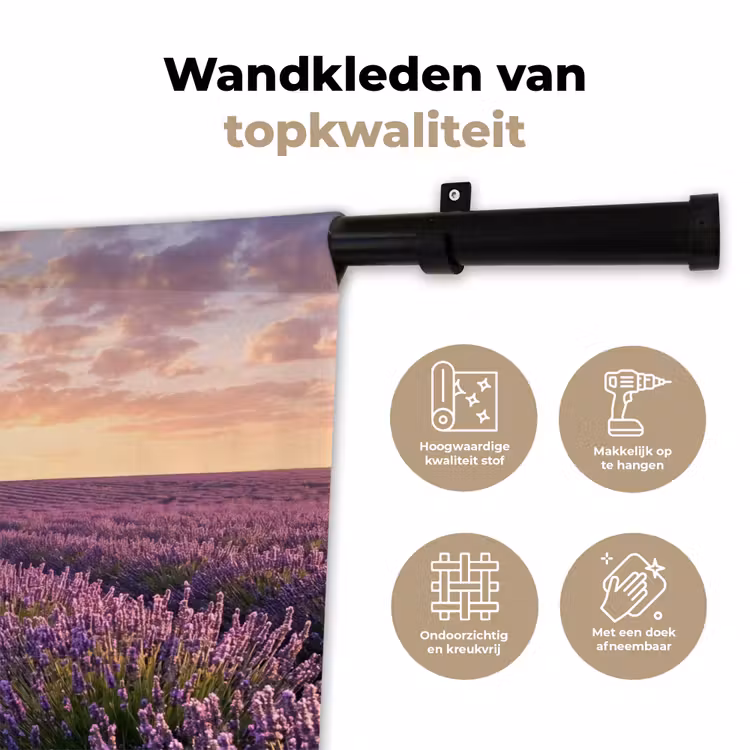 Landschap - Lavendelveld - Paars Wandkleed katoen klein -sfeer2