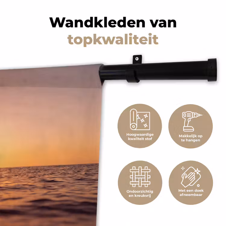 Persoon - Surfen - Zonsondergang - Zee - Oranje Wandkleed katoen klein -sfeer2