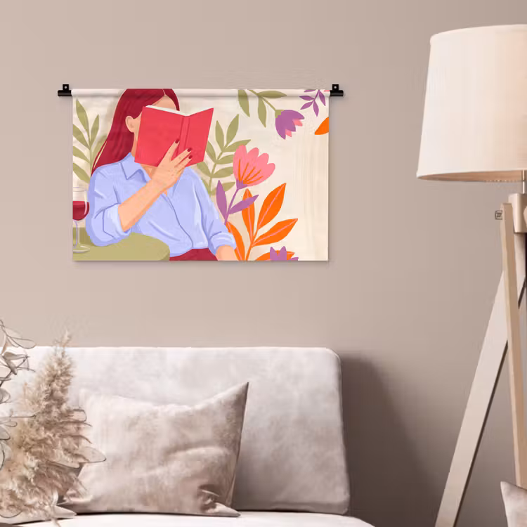 Vrouw - Lezen - Thuis - Modern - Bloemen Wandkleed katoen klein -sfeer4