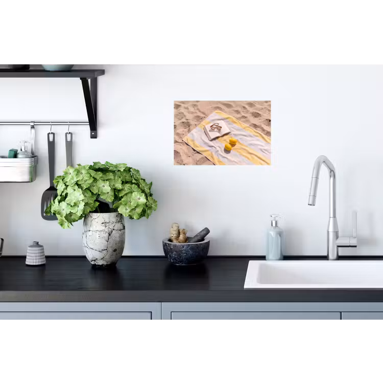 Boek - Zonnebril - Strand - Zomer - Geel Muursticker klein -keuken