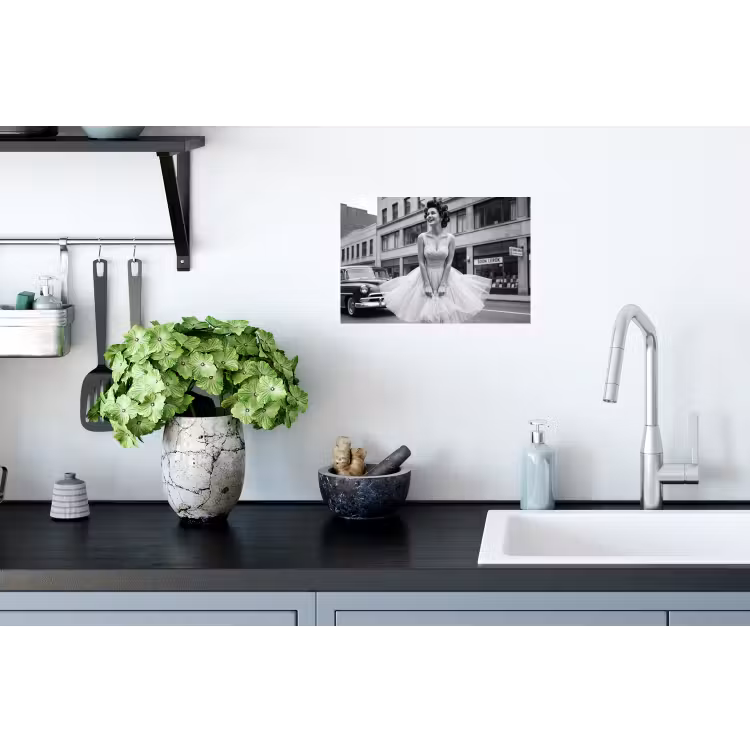 Retro - Vrouw - Zwart - Wit Muursticker klein -keuken