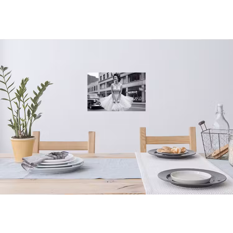 Retro - Vrouw - Zwart - Wit Muursticker klein -eettafel