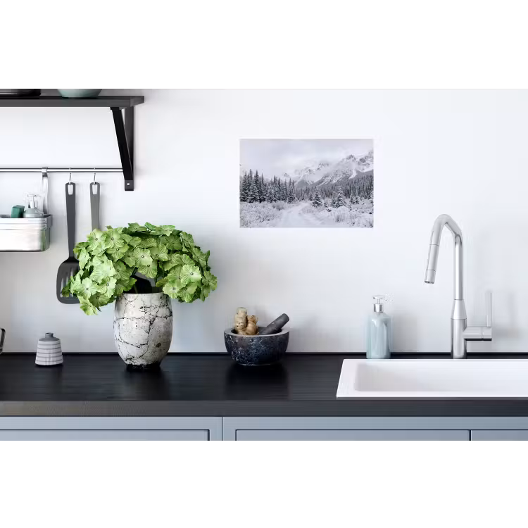 Weg - Bergen - Sneeuw - Naaldbos - Avontuurlijk Muursticker klein -keuken