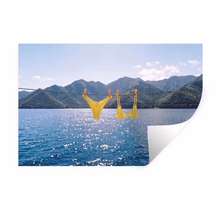Badmode - Bikini - Zee - Bergen - Geel Muursticker klein -3d