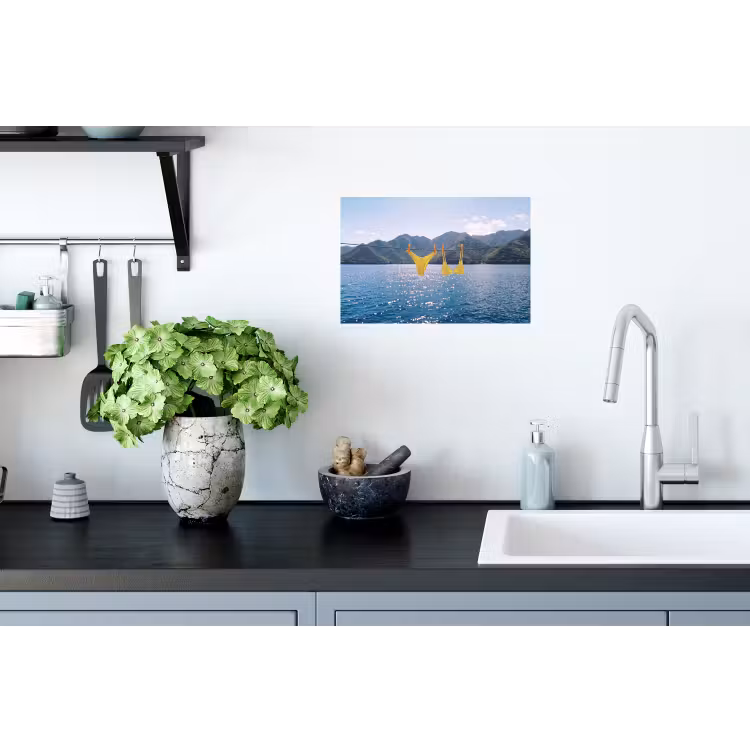 Badmode - Bikini - Zee - Bergen - Geel Muursticker klein -keuken