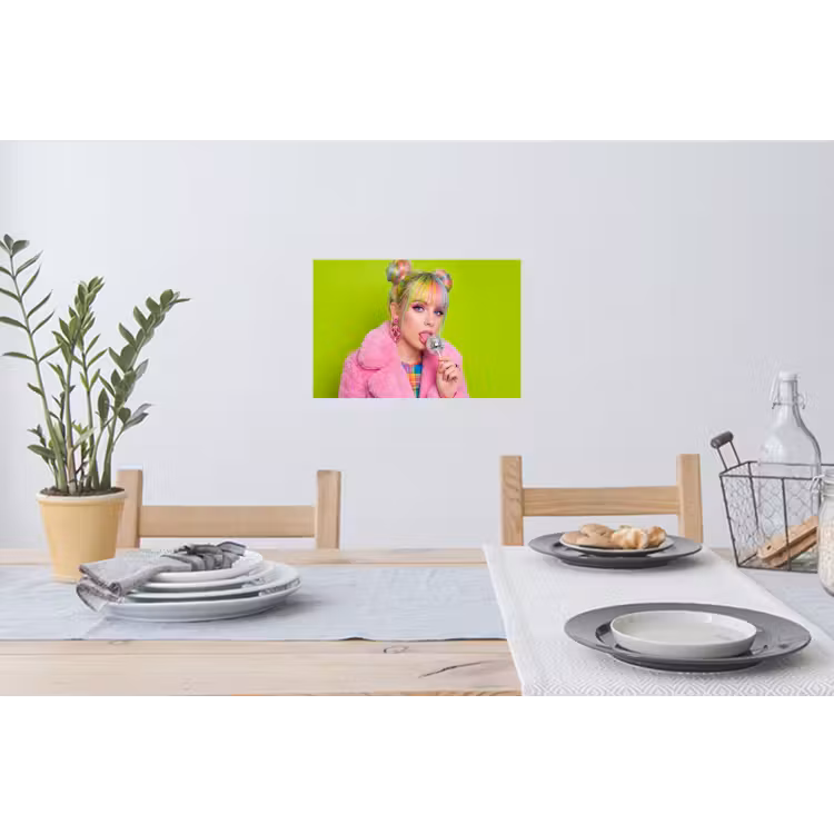 Vrouw - Kleurrijk haar - Pop art - Modern - Levendig Muursticker klein -eettafel