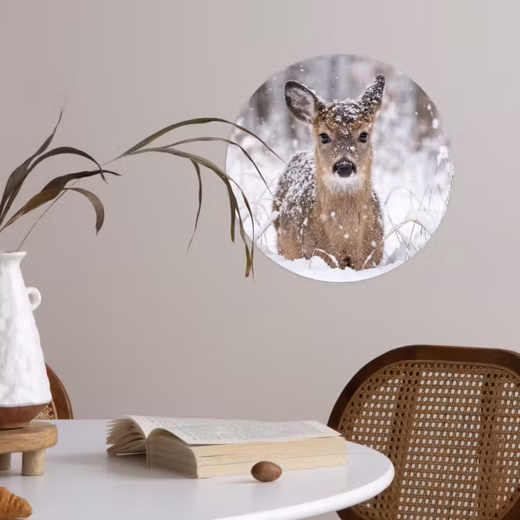 Hert - Sneeuw - Bos - Dieren - Vertederend Wandcirkel behangsticker klein -sfeer3