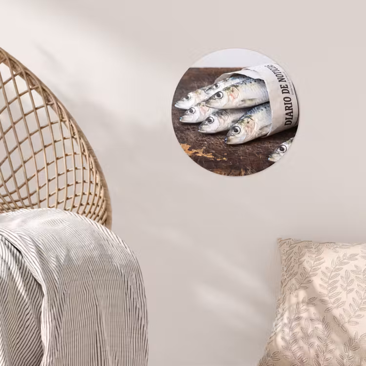 Wallpaper Circle - Little Sardine - newspaper - cutting board - Sardientje - krant - snijplank Wandcirkel behangsticker klein