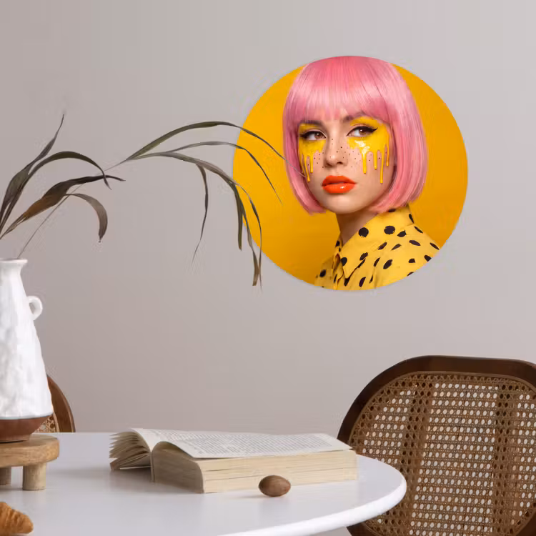 Vrouw - Portret - Abstract - Kleurrijk - Geel Wandcirkel behangsticker klein -sfeer3