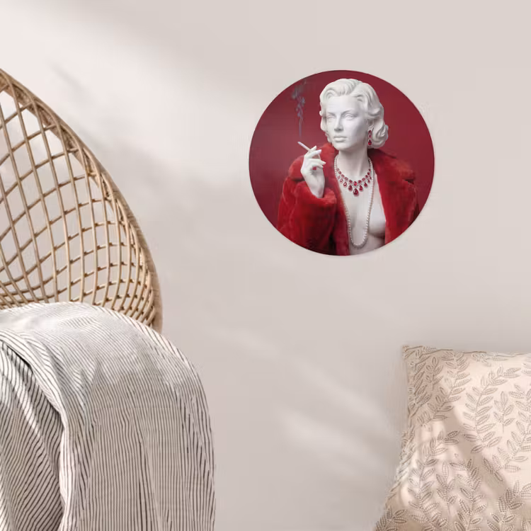 Vrouw - Bontjas - Mode - Klassiek - Rood Wandcirkel behangsticker klein -sfeer4