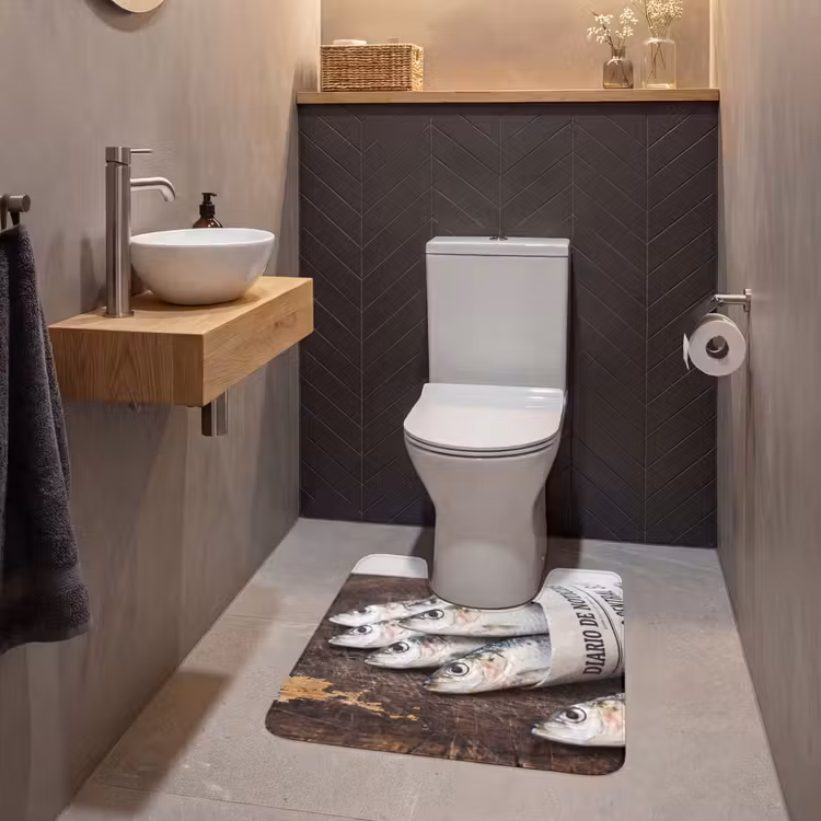 WC Mat - Little Sardine - newspaper - cutting board - Sardientje - krant - snijplank WCmat U-uitsnede middel