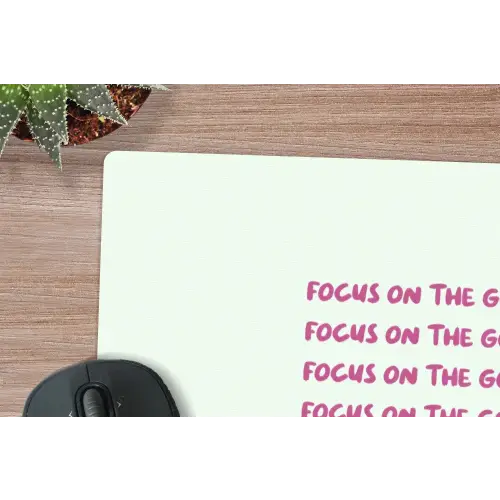 Focus on the good - Roze muismat rubber klein -closeup