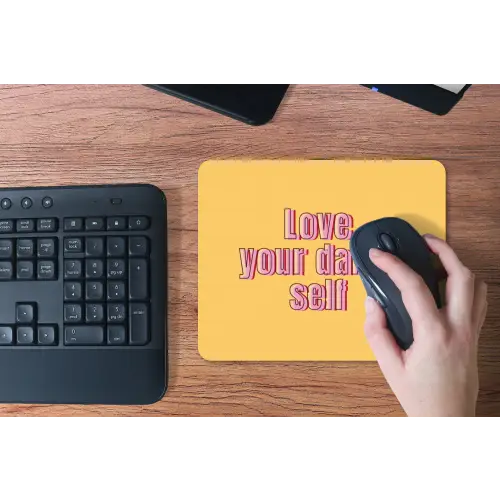 Love yourself - Roze - Geel muismat rubber klein -toetsenbord