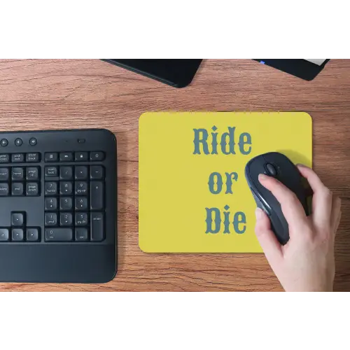Ride or die - Geel - Blauw muismat rubber klein -toetsenbord