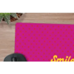 Smile - Stippen - Roze muismat rubber klein -closeup