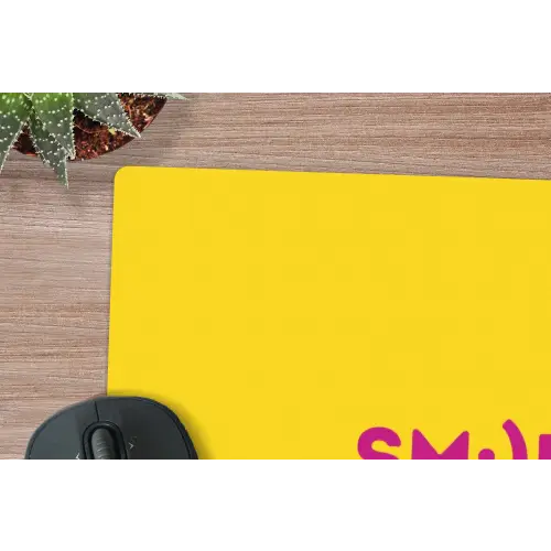 Smile - Roze - Geel muismat rubber klein -closeup