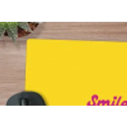 Smile - Geel - Roze muismat rubber klein -closeup