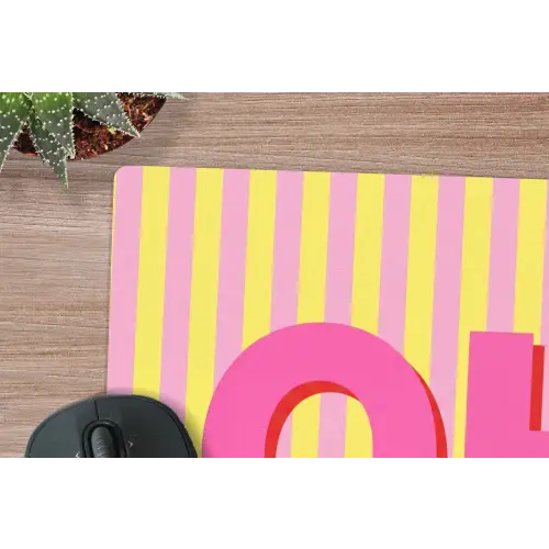 Tekst - Strepen - Roze muismat rubber klein -closeup
