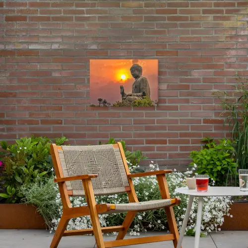 Grote Boeddha bij zonsondergang Tuinposter op houten frame 2 cm dik klein -sfeer3