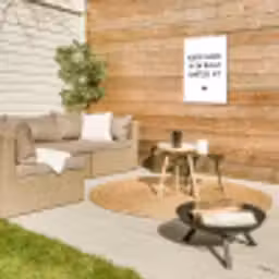 Adem kusjes in en blaas hartjes uit - Spreuken - Quotes Tuinposter op houten frame 2 cm dik klein -sfeer2